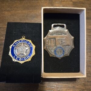 1946 American Legion pin SET